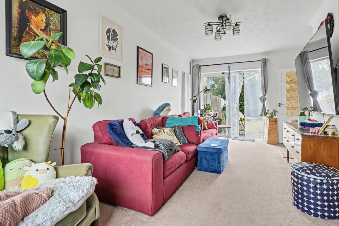 Finstock Avenue, Stoke-On-Trent, photo 2