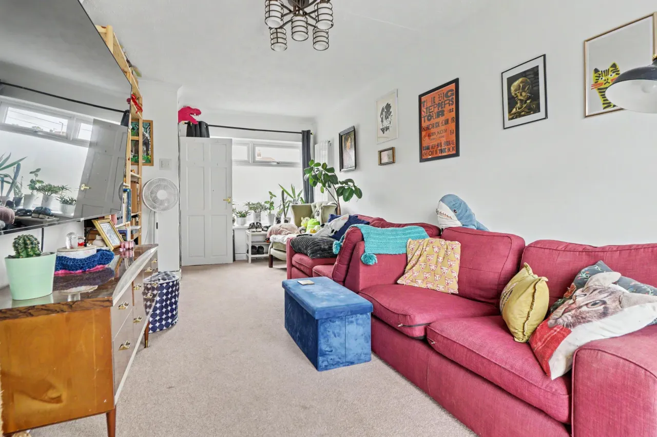 Finstock Avenue, Stoke-On-Trent, photo 3