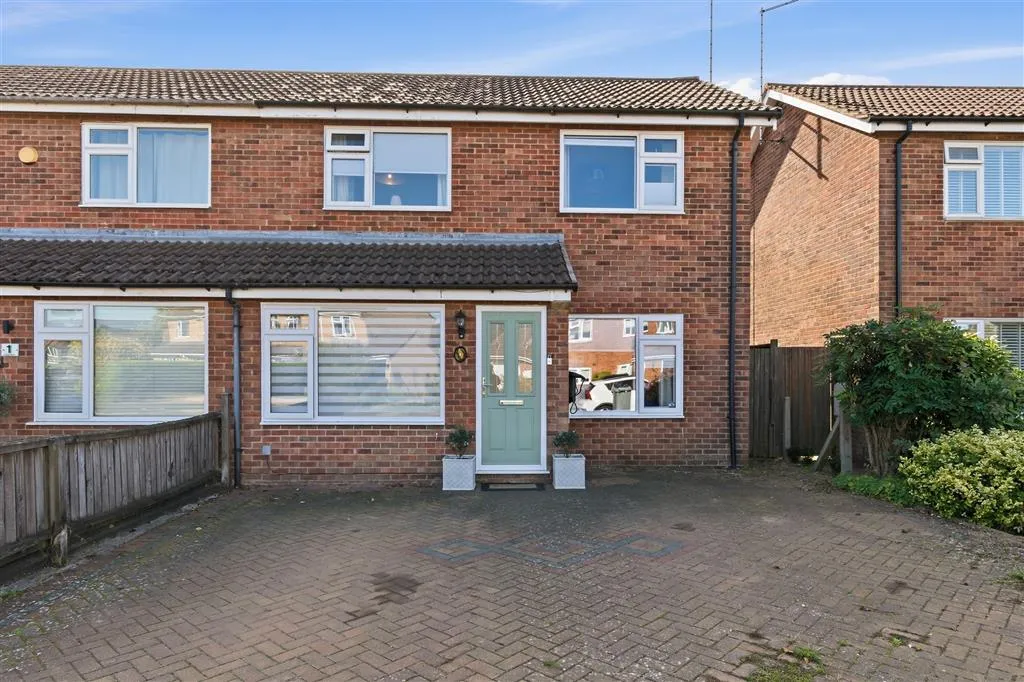 4 bed house for sale, Cedar Road, Stamford, PE9
