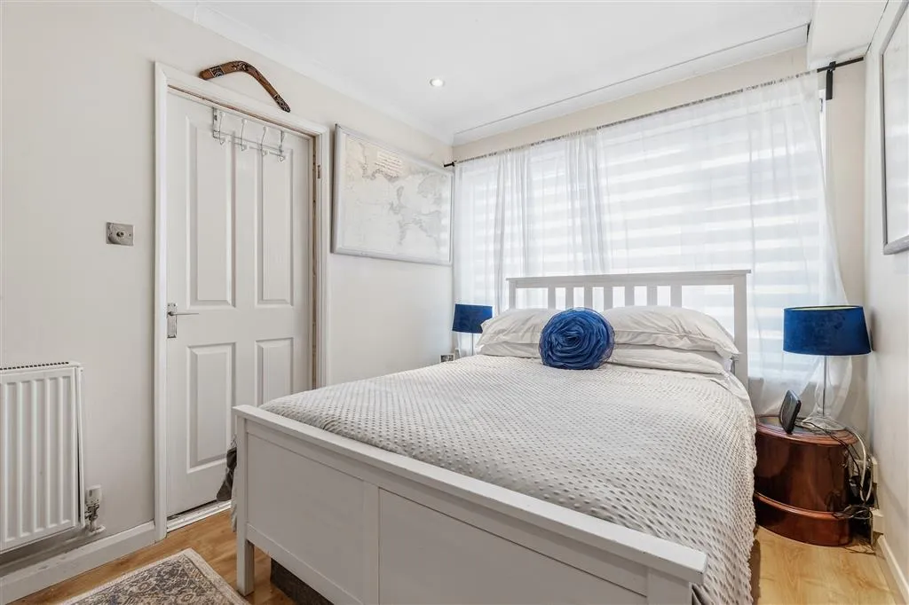 Cedar Road, Stamford, PE9, photo 10