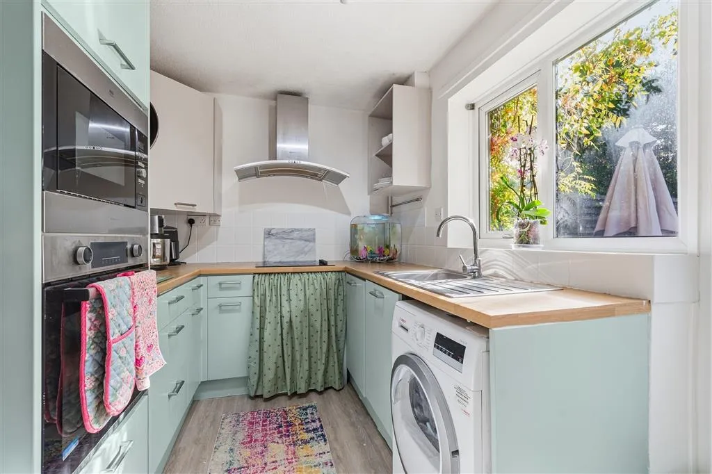 Cedar Road, Stamford, PE9, photo 8