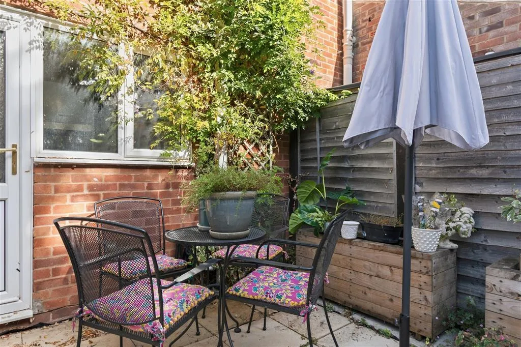 Cedar Road, Stamford, PE9, photo 15