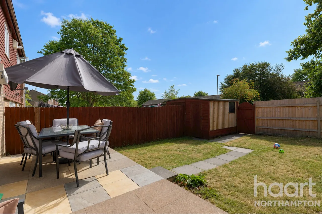 Nicholls Court, Northampton, NN3, photo 11