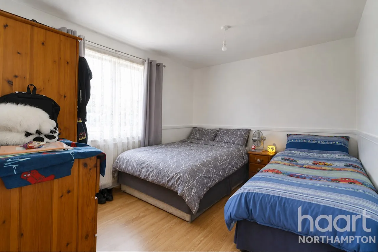 Nicholls Court, Northampton, NN3, photo 6