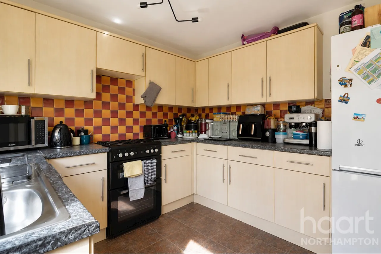 Nicholls Court, Northampton, NN3, photo 4