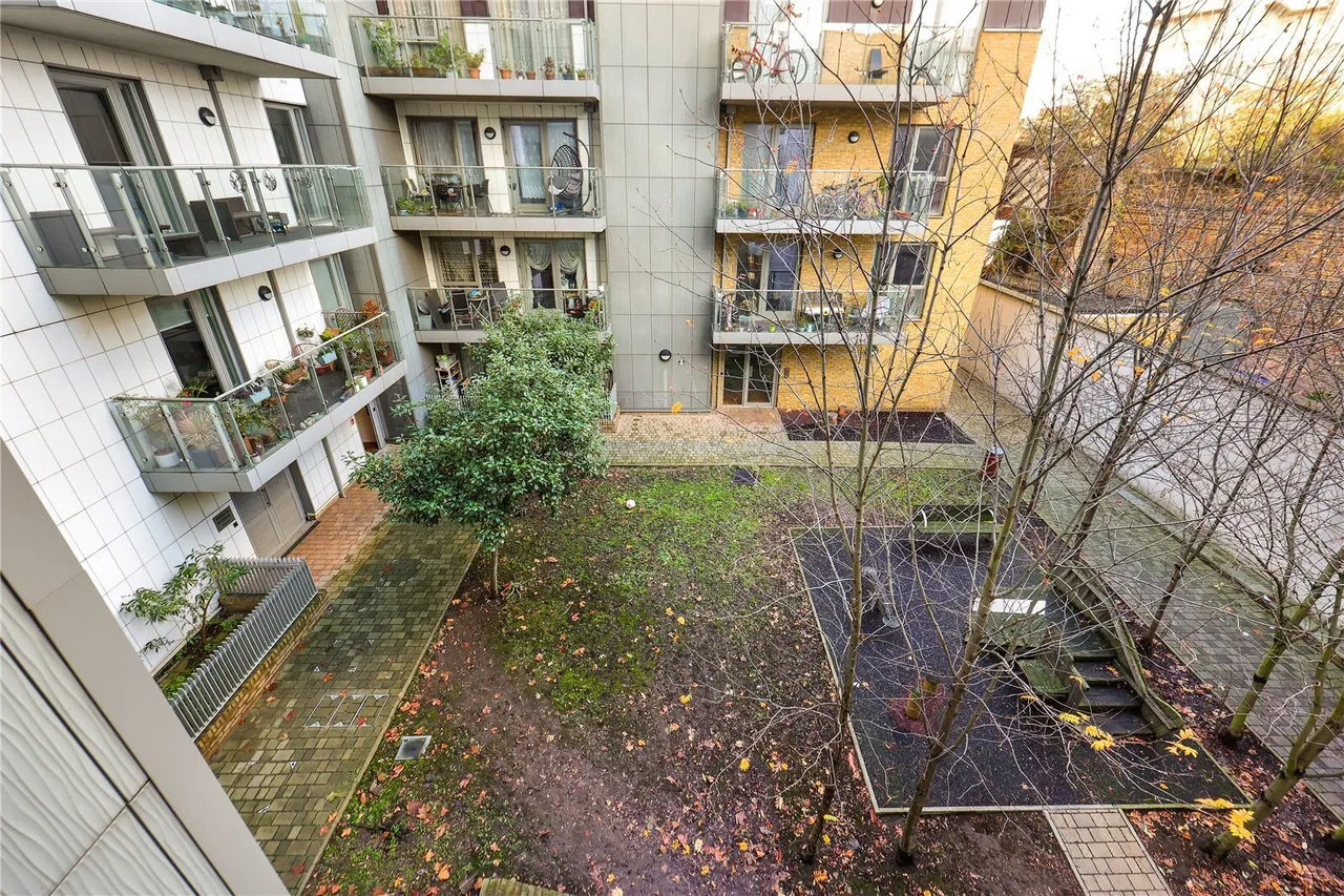 Vitruvian Court, Limehouse Basin, E14, photo 41