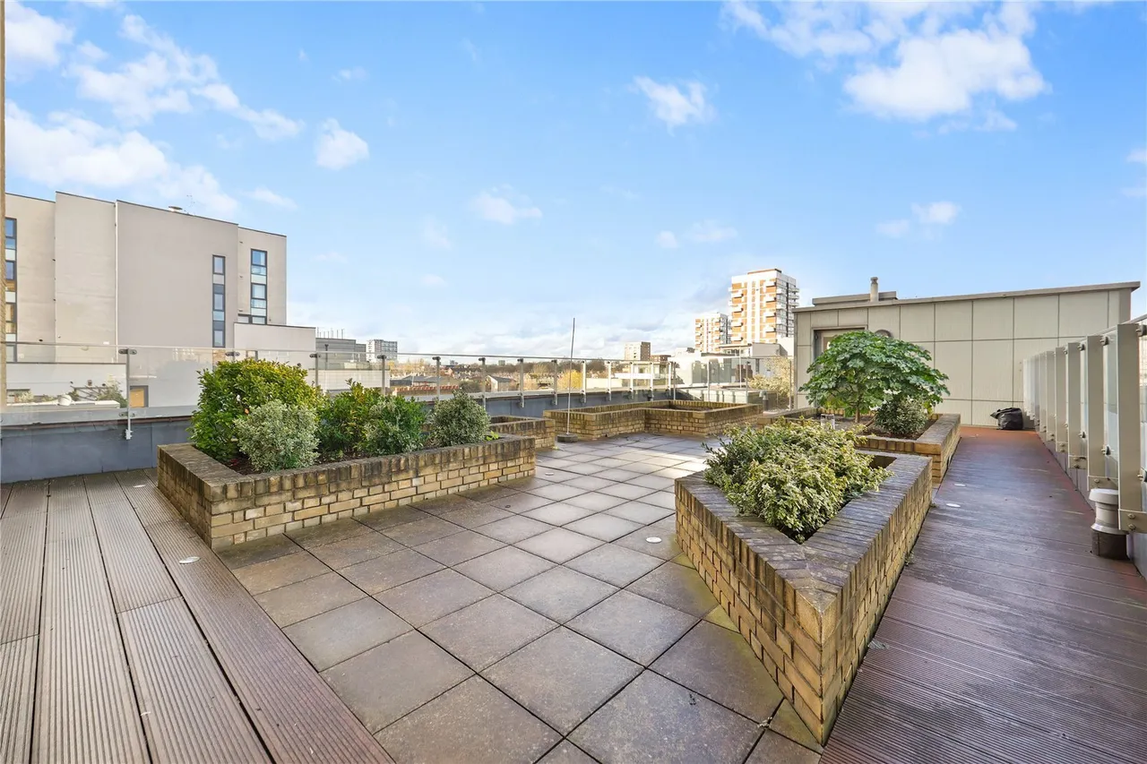 Vitruvian Court, Limehouse Basin, E14, photo 42