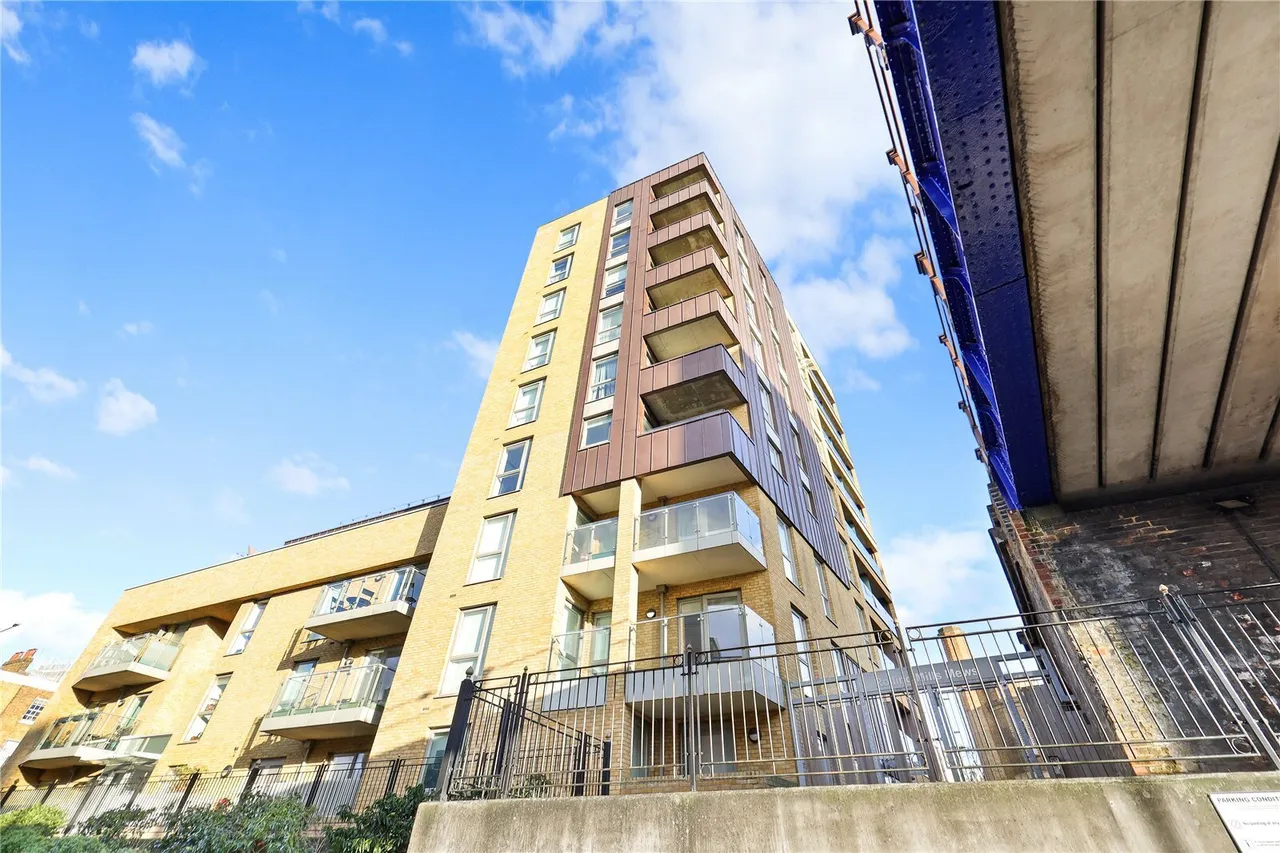Vitruvian Court, Limehouse Basin, E14, photo 46