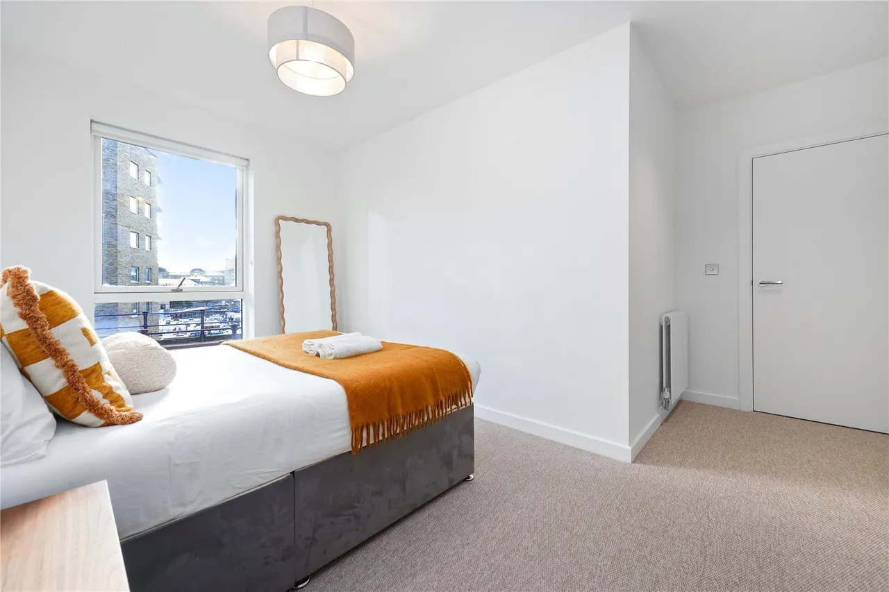 Vitruvian Court, Limehouse Basin, E14, photo 32