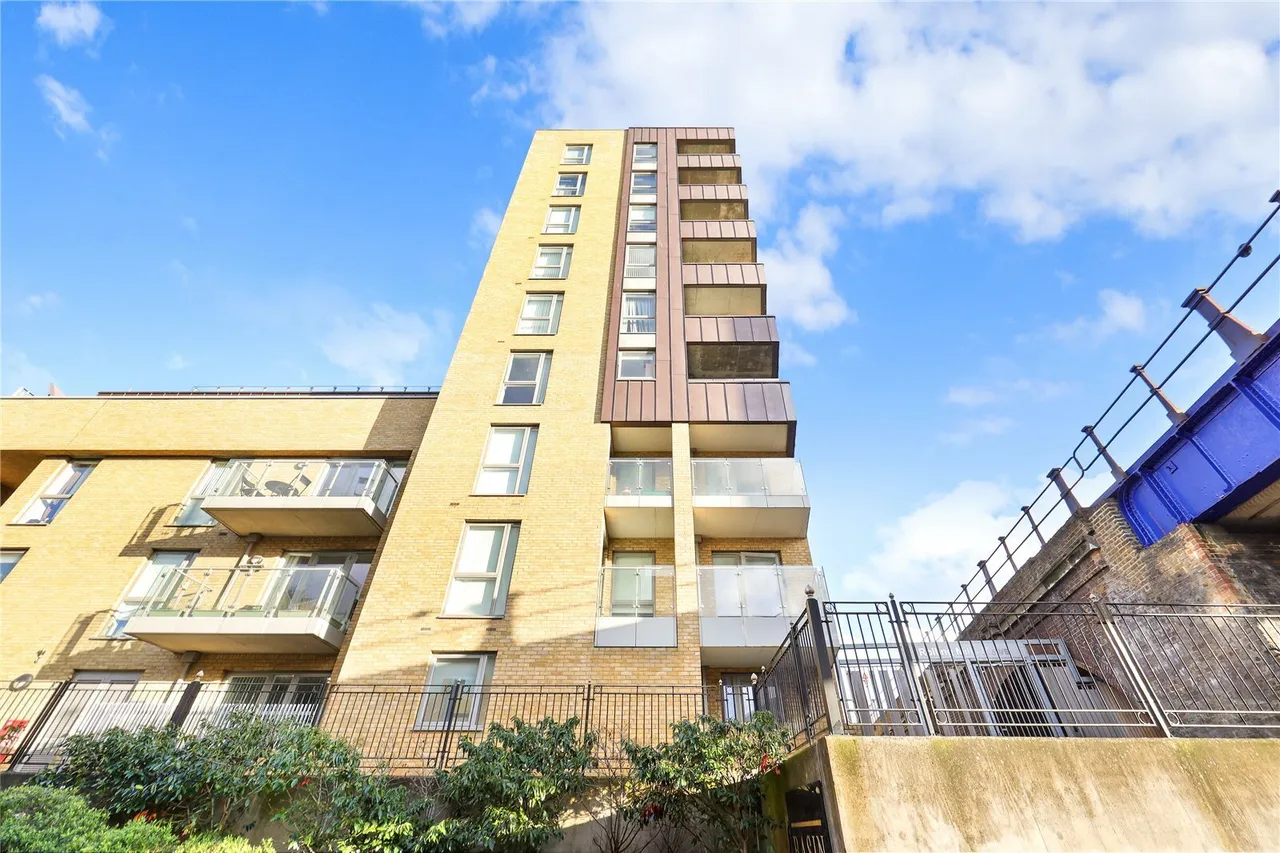 Vitruvian Court, Limehouse Basin, E14, photo 45
