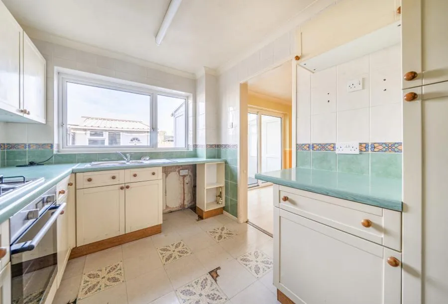 Longford, Yate, BS37, photo 4