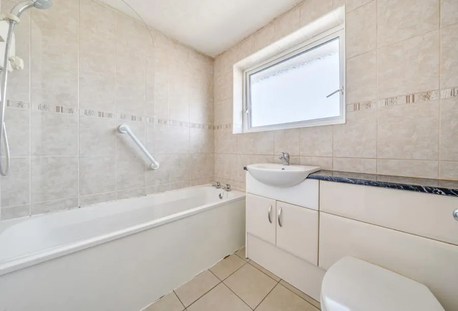 Longford, Yate, BS37, photo 17