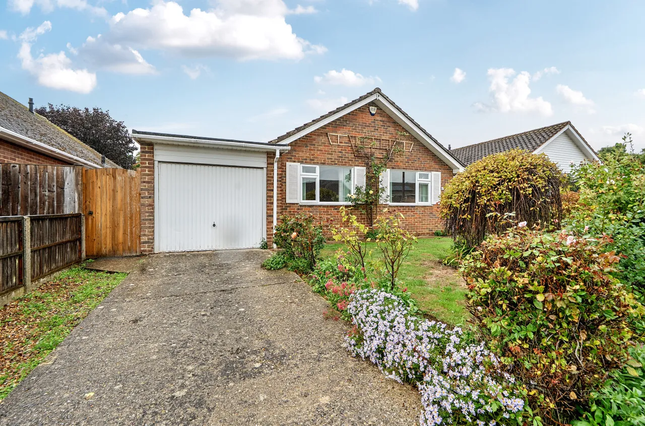 2 bed house for sale, Exmoor Close, Worthing, BN13