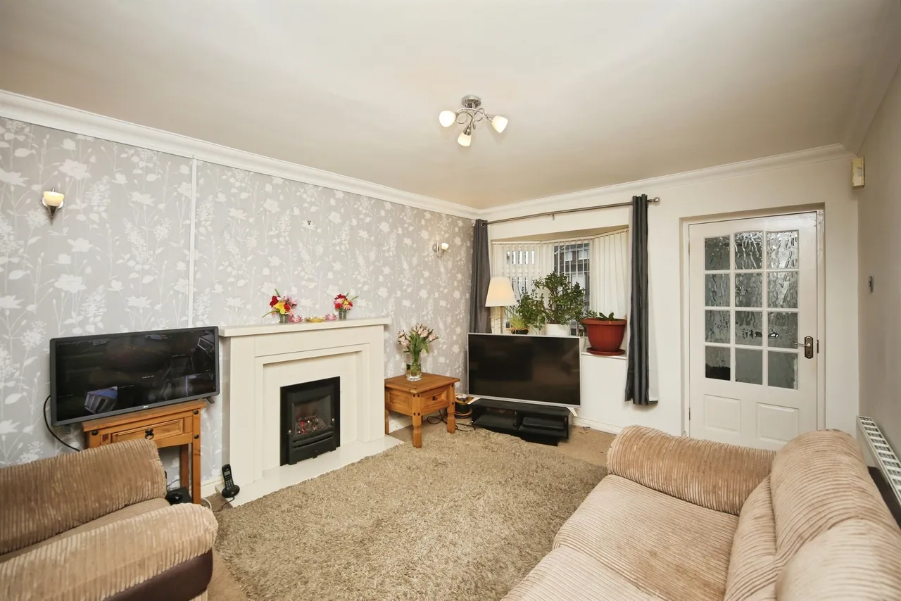 Lammas Close, Solihull, B92, photo 2