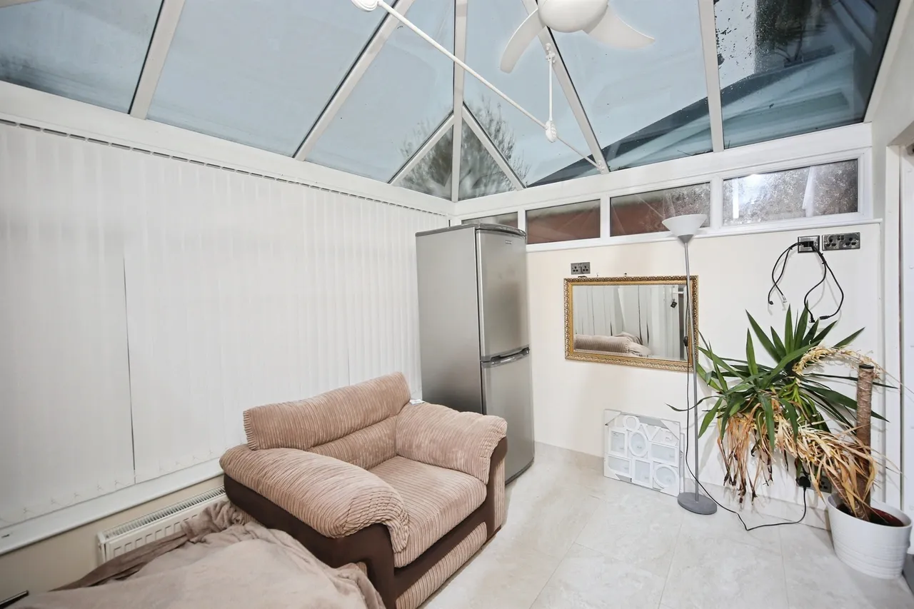 Lammas Close, Solihull, B92, photo 9