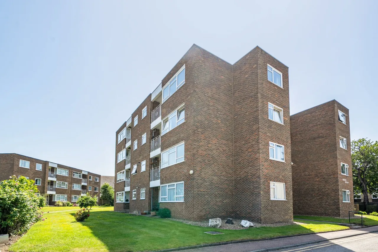 2 bed flat for sale — Green Acres, Sidcup, DA14