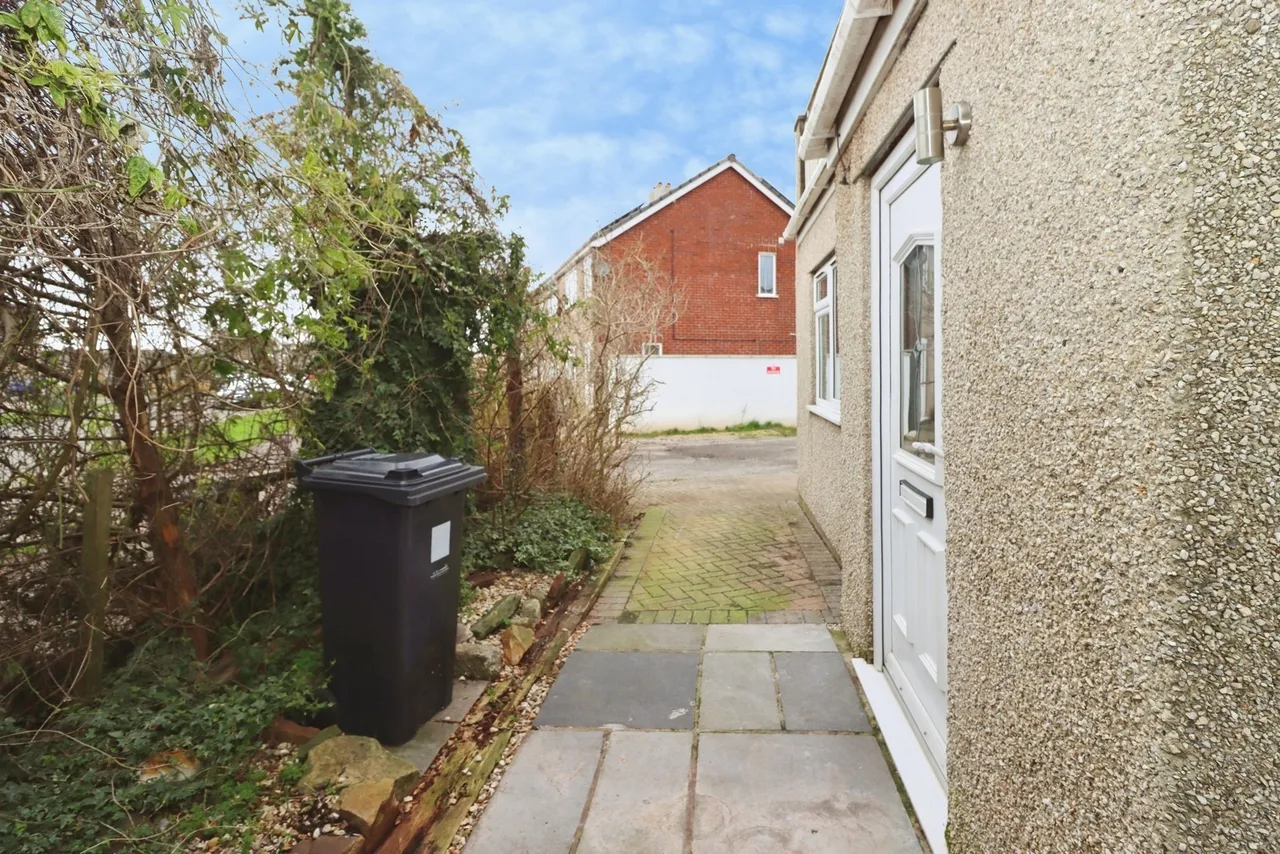 Cranleigh Court Road, Yate, Bristol, BS37, photo 5