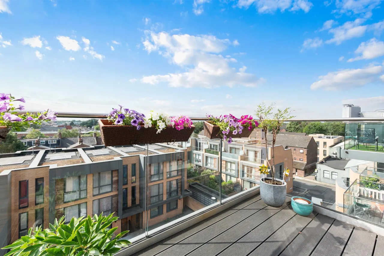 Baltic Avenue, Brentford, TW8, photo 8