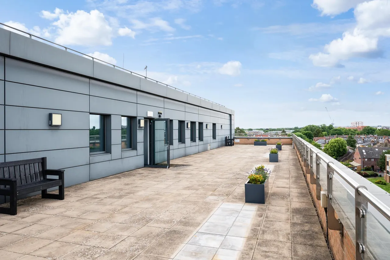 Baltic Avenue, Brentford, TW8, photo 9