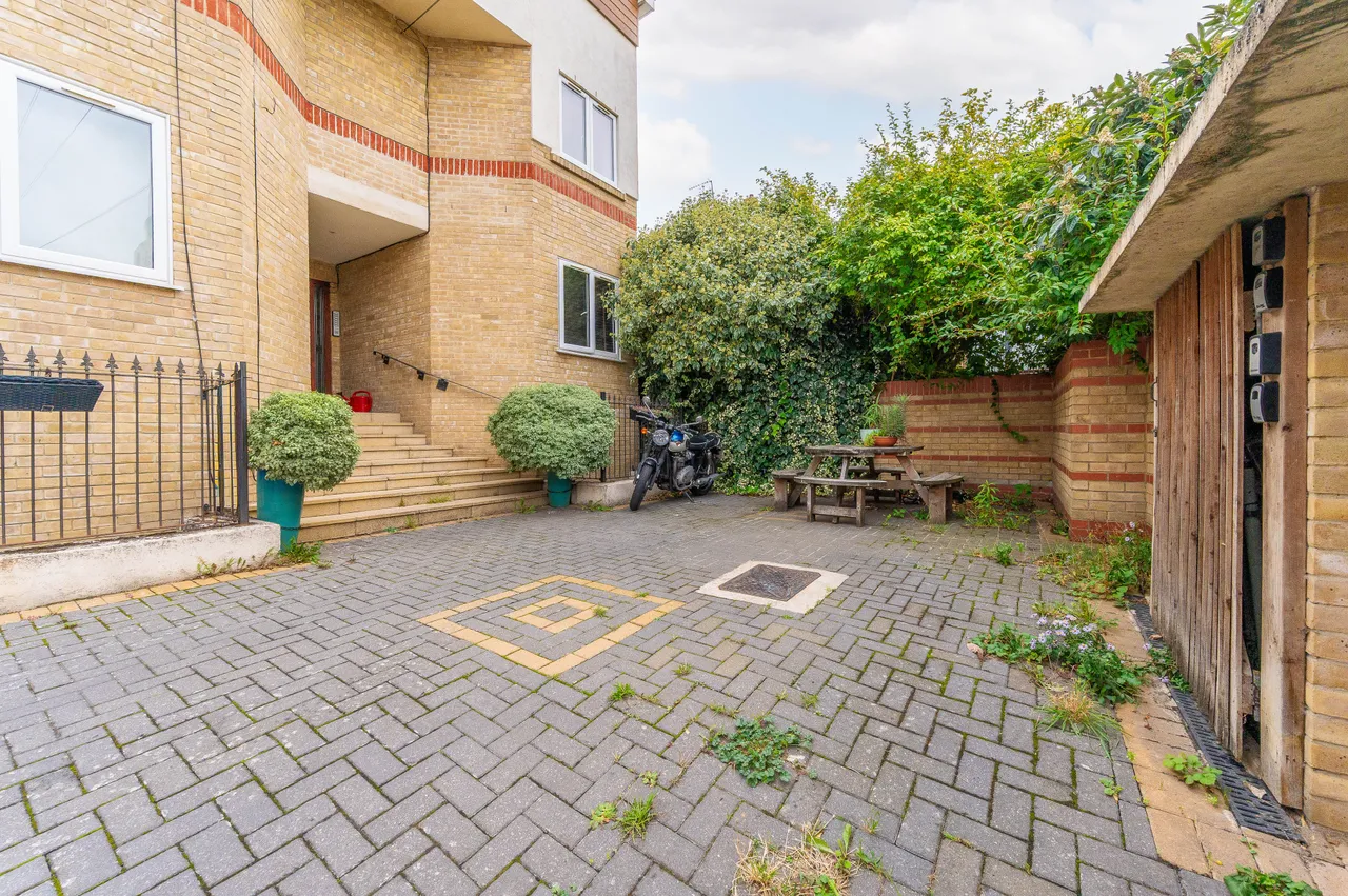 London, SE27, photo 15