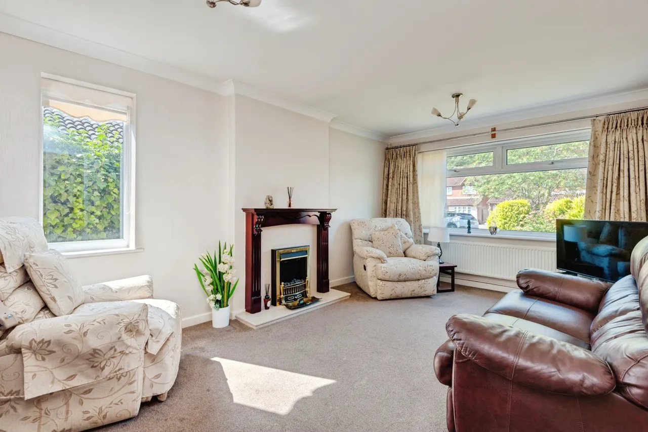 Crompton Drive, Liverpool, L12, photo 2