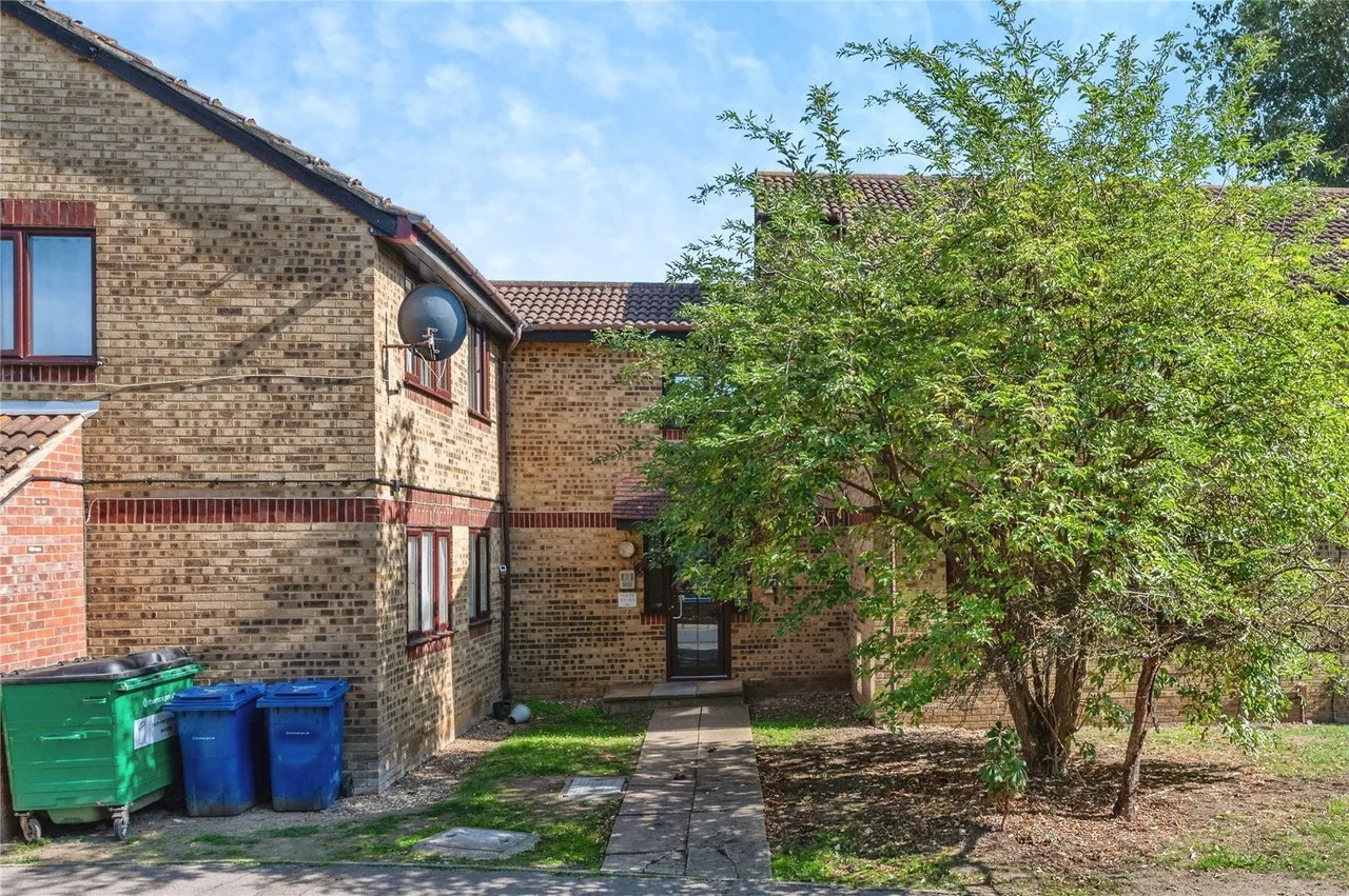 Conway Gardens, Grays, RM17, photo 14