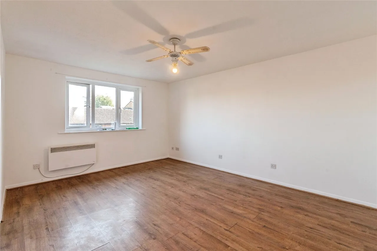 Conway Gardens, Grays, RM17, photo 6