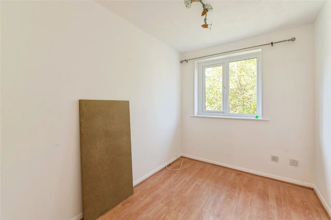 Conway Gardens, Grays, RM17, photo 11