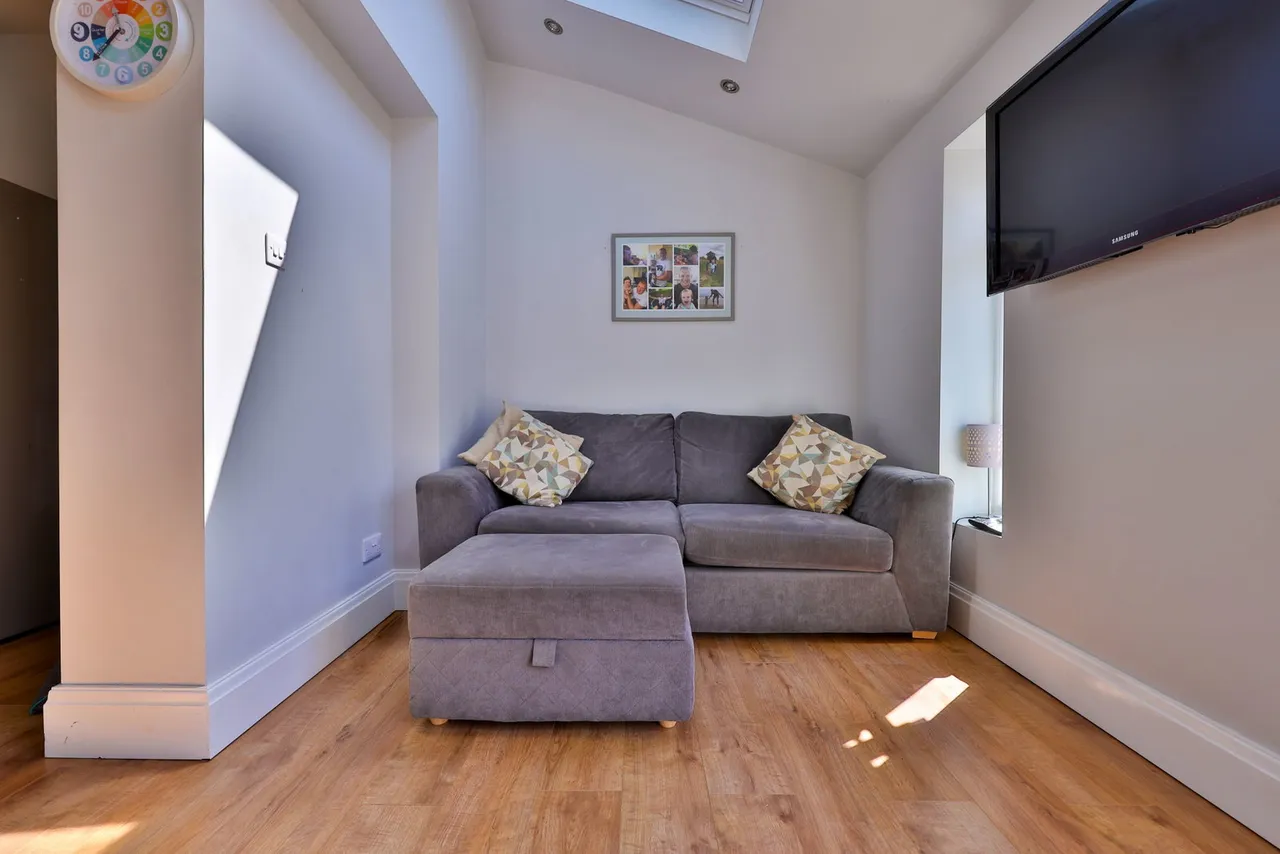 Melwood Grove, Acomb, photo 6