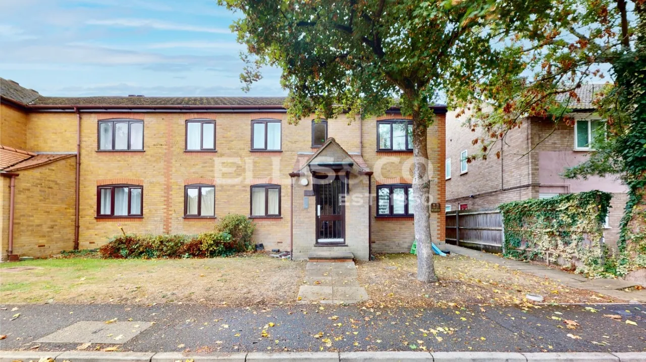 1 bed flat to rent, Caroline Close, West Drayton, UB7