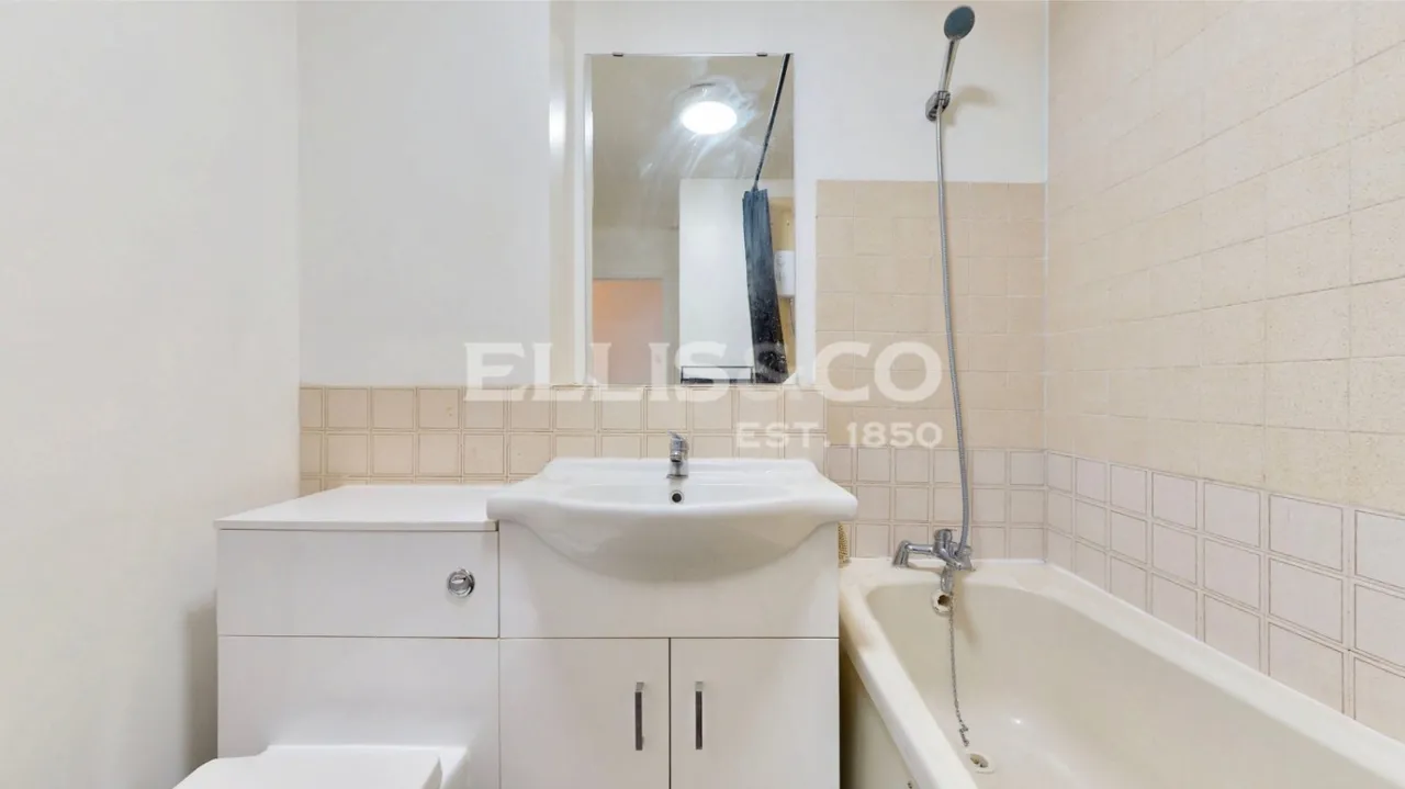 Caroline Close, West Drayton, UB7, photo 9
