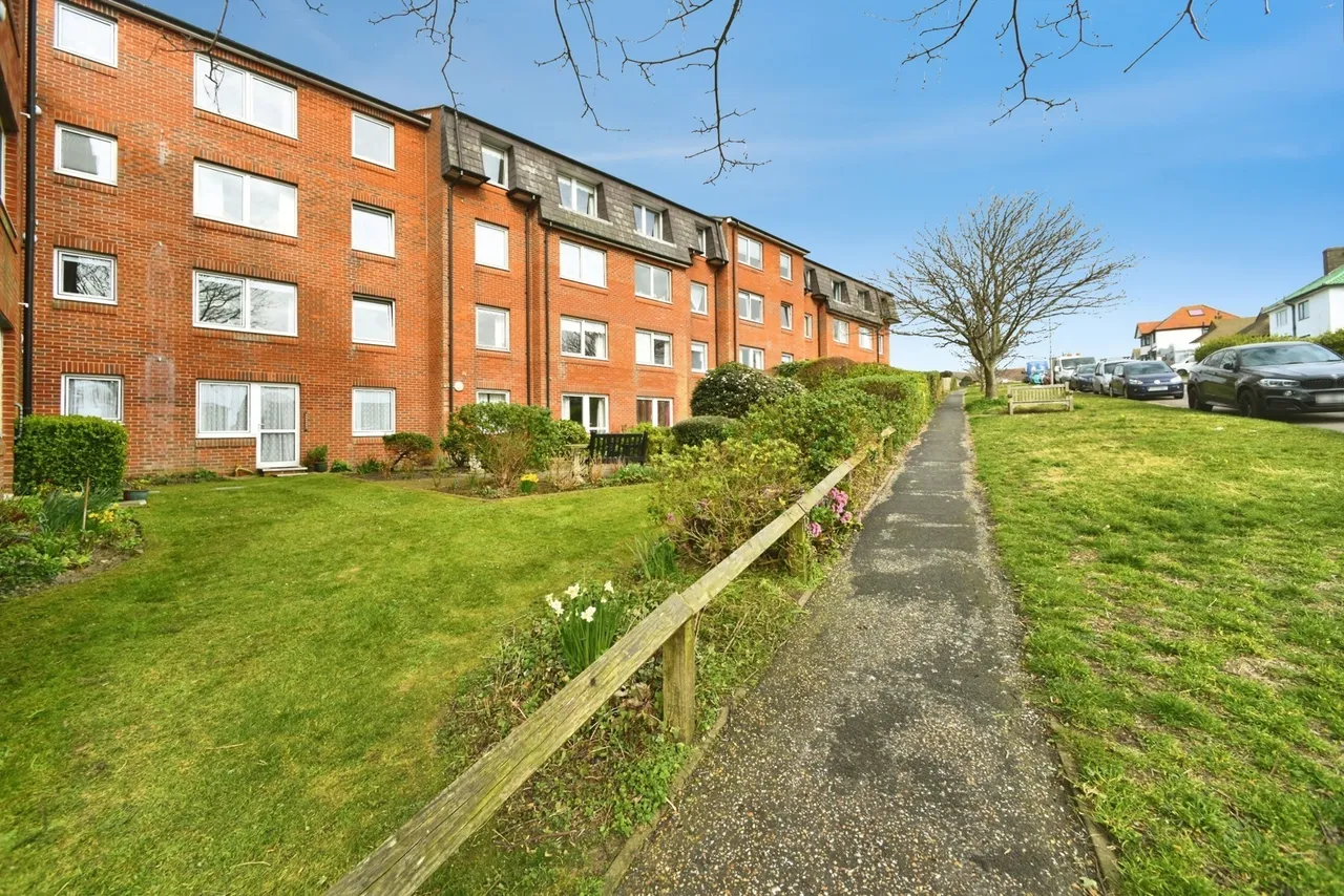 1 bed flat for sale, Longridge Avenue, Saltdean, BN2