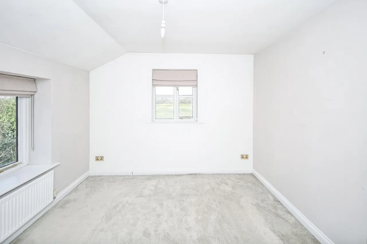 Coleshill Road, NUNEATON, Warwickshire, CV10, photo 10