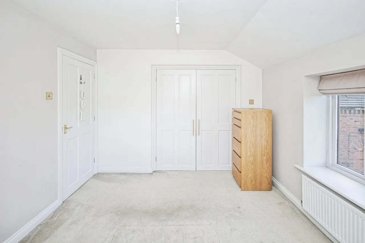 Coleshill Road, NUNEATON, Warwickshire, CV10, photo 13