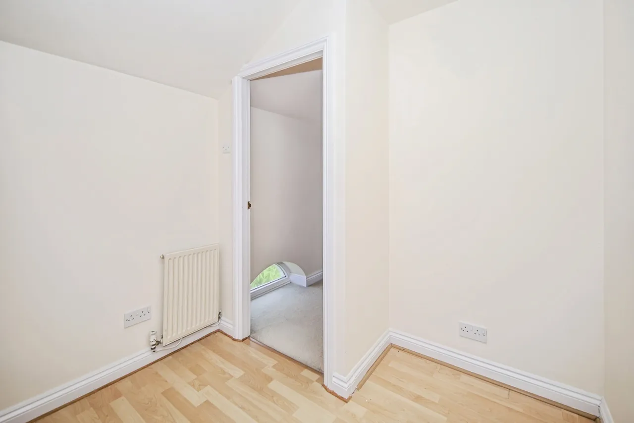 Coleshill Road, NUNEATON, Warwickshire, CV10, photo 14