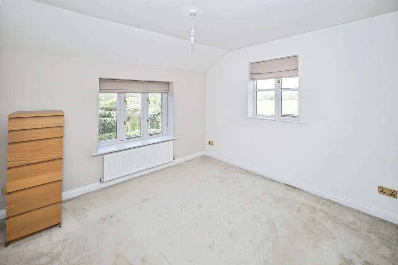 Coleshill Road, NUNEATON, Warwickshire, CV10, photo 9