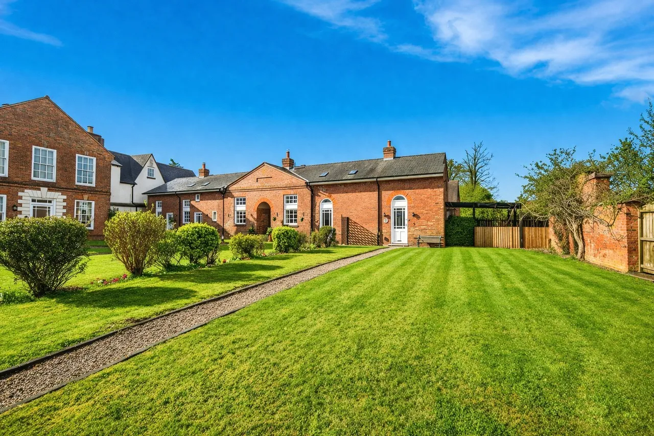 Coleshill Road, NUNEATON, Warwickshire, CV10, photo 20