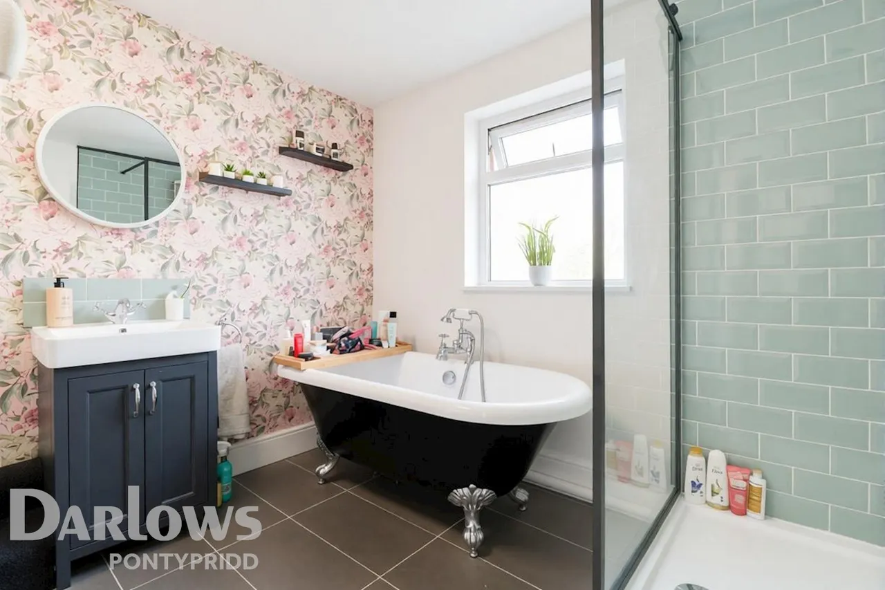 Woodland Crescent, Mountain Ash, photo 24