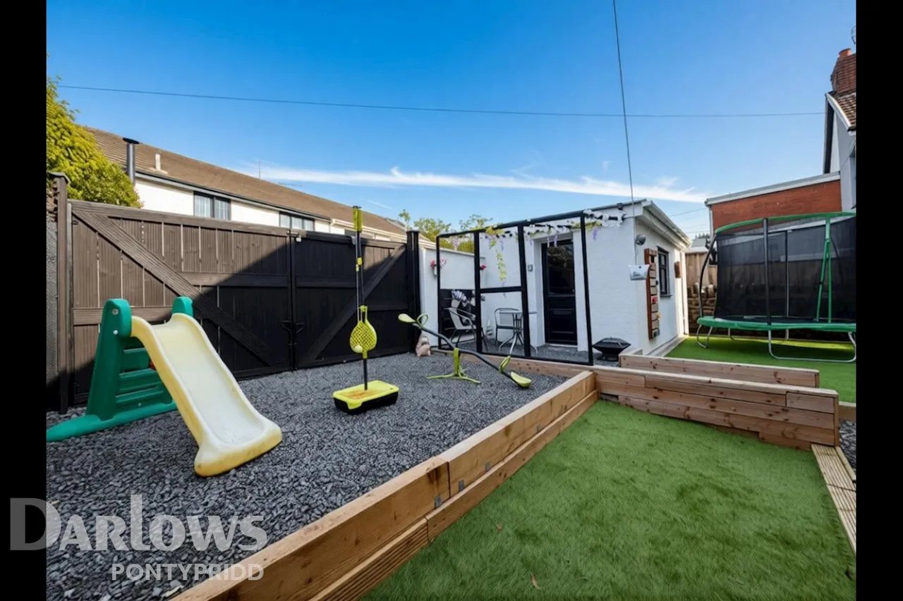 Woodland Crescent, Mountain Ash, photo 39