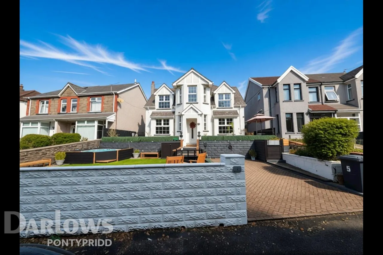 Woodland Crescent, Mountain Ash, photo 41