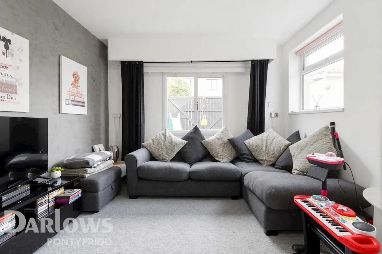 Woodland Crescent, Mountain Ash, photo 16