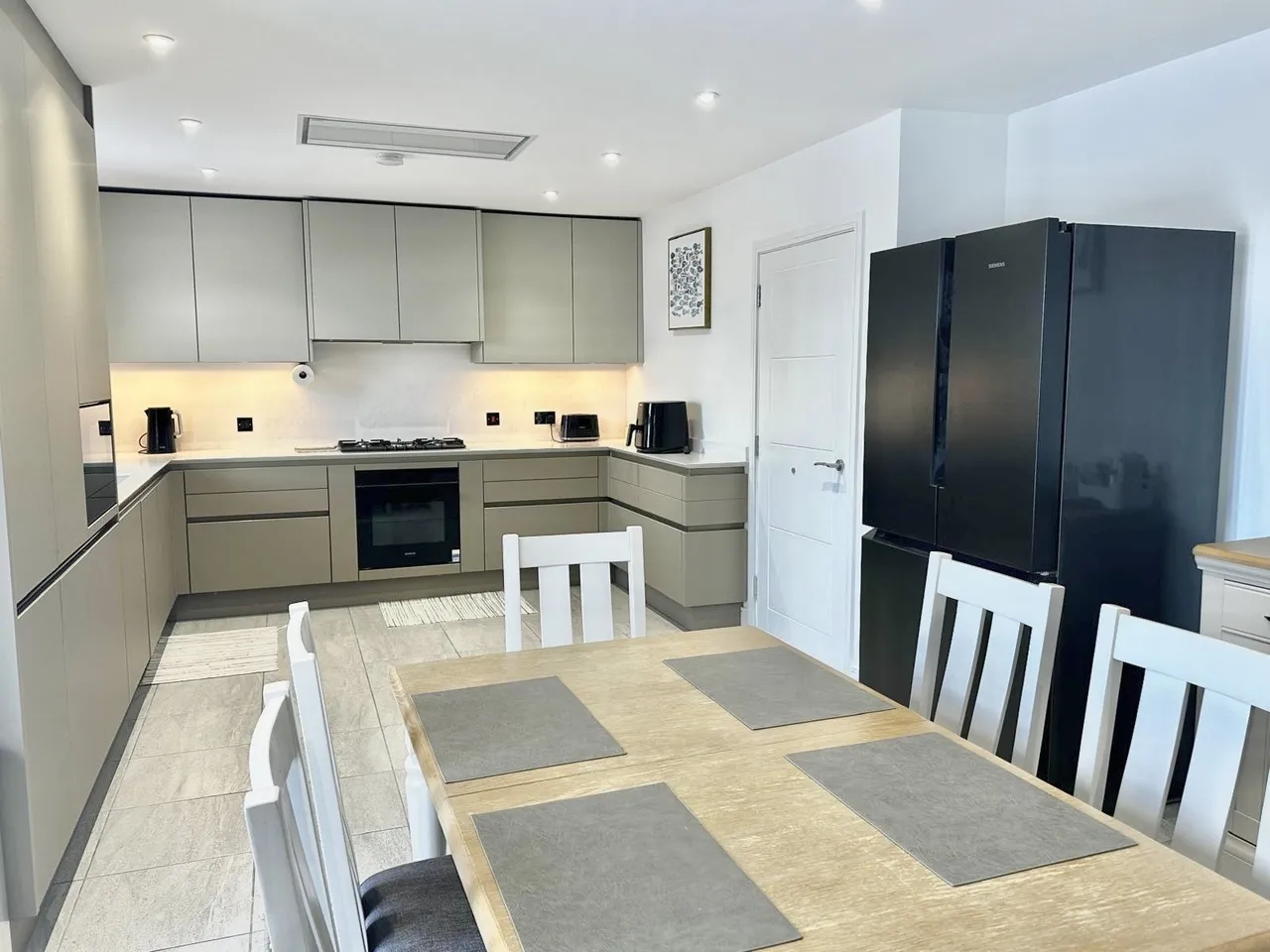 Connaught Court, Harrogate, HG1, photo 4