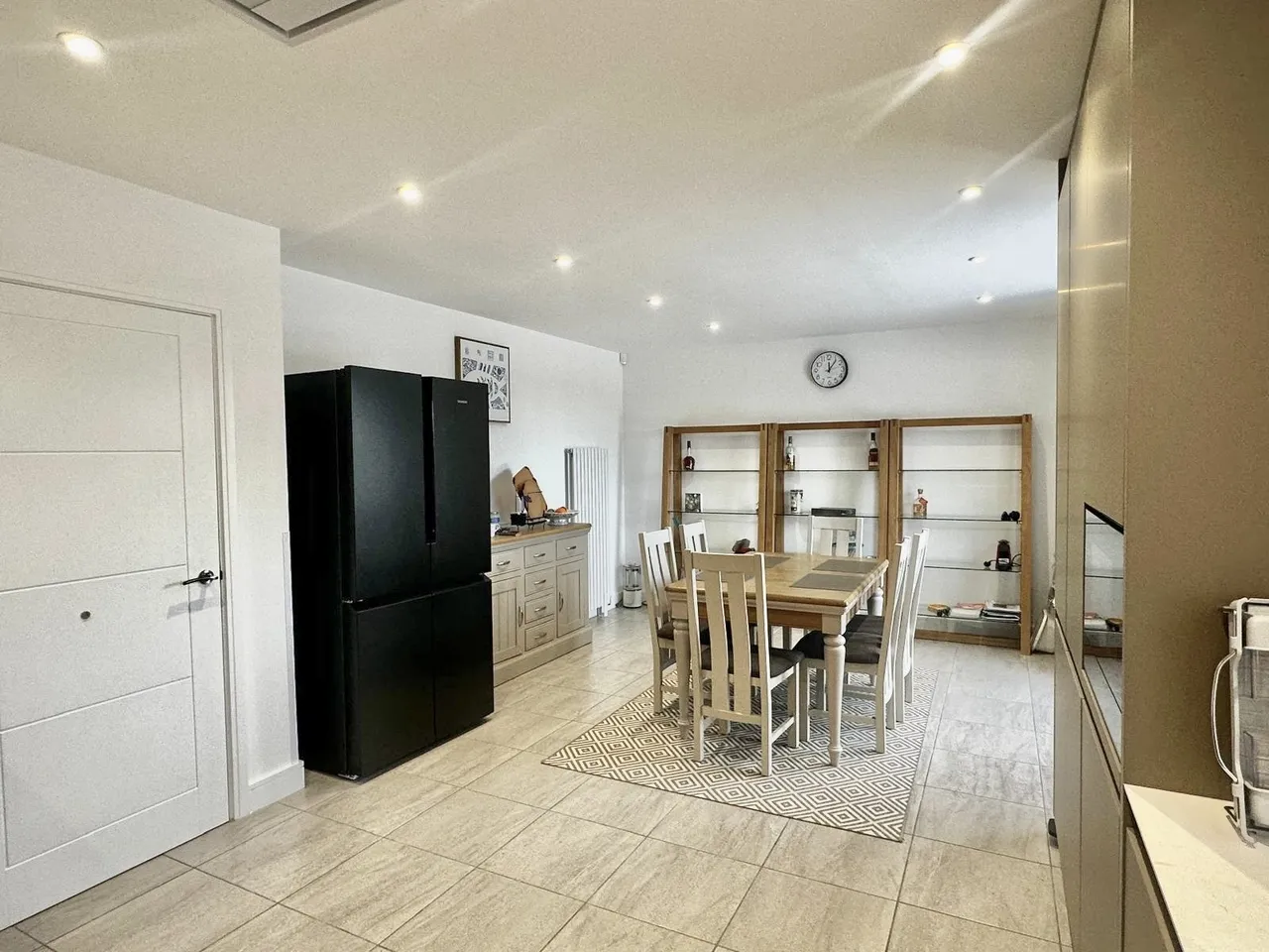 Connaught Court, Harrogate, HG1, photo 3