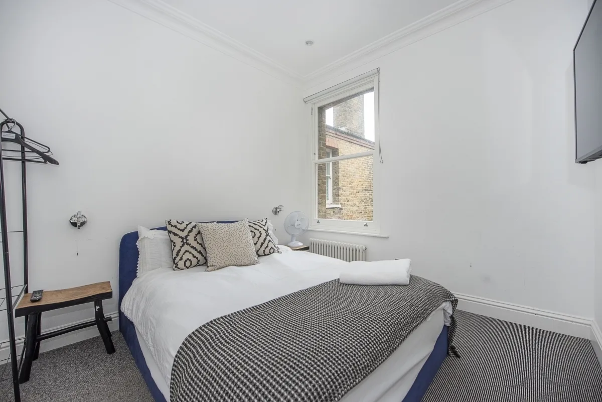 Barcombe Avenue London SW2, photo 6