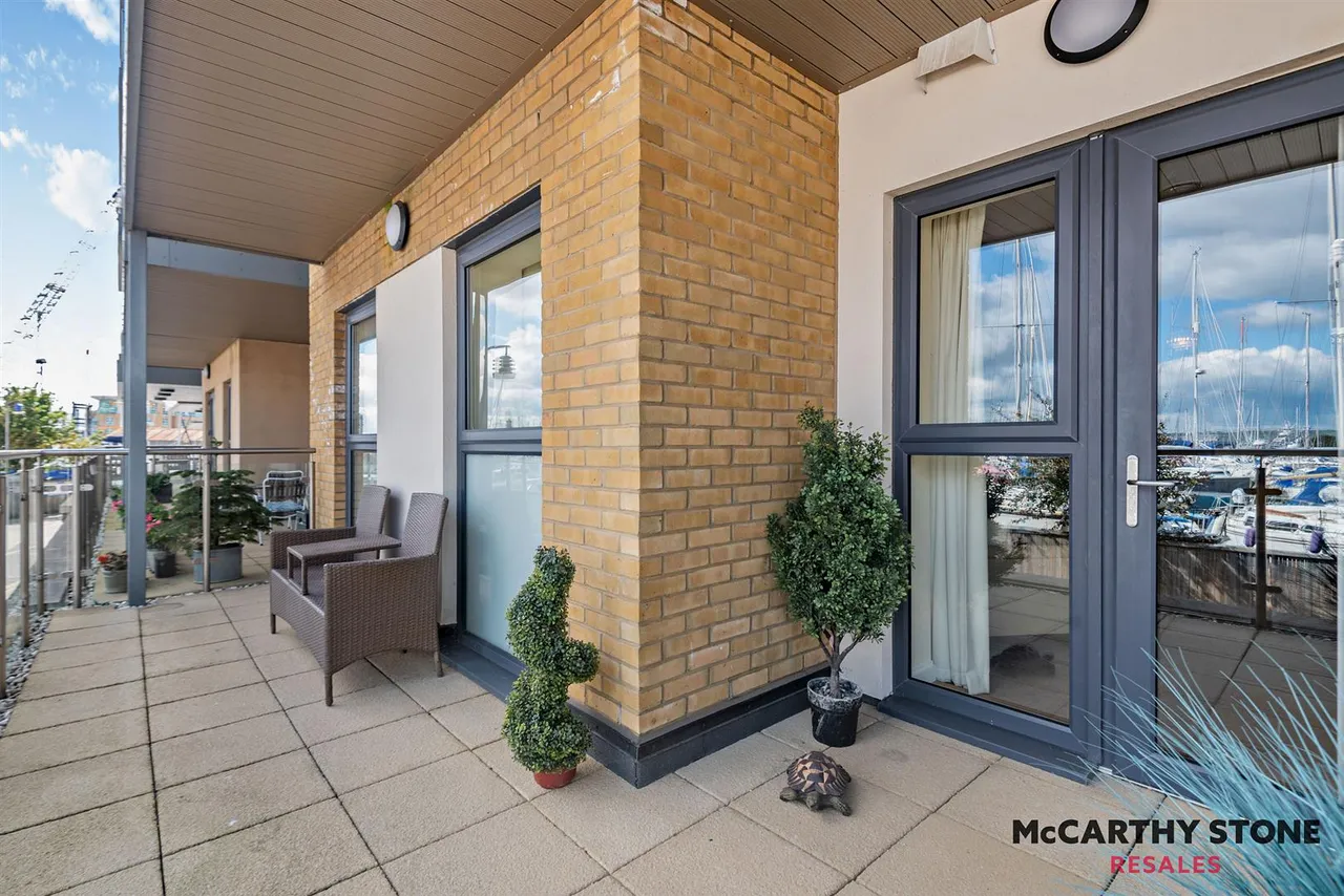 1 bed flat for sale, Harbour Road, Gosport, PO12