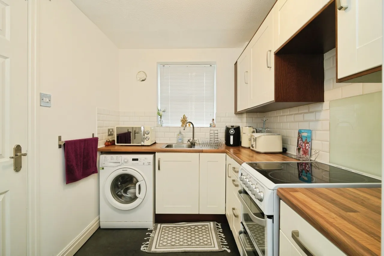 Montonmill Gardens, Eccles, Manchester, Greater Manchester, M30, photo 4