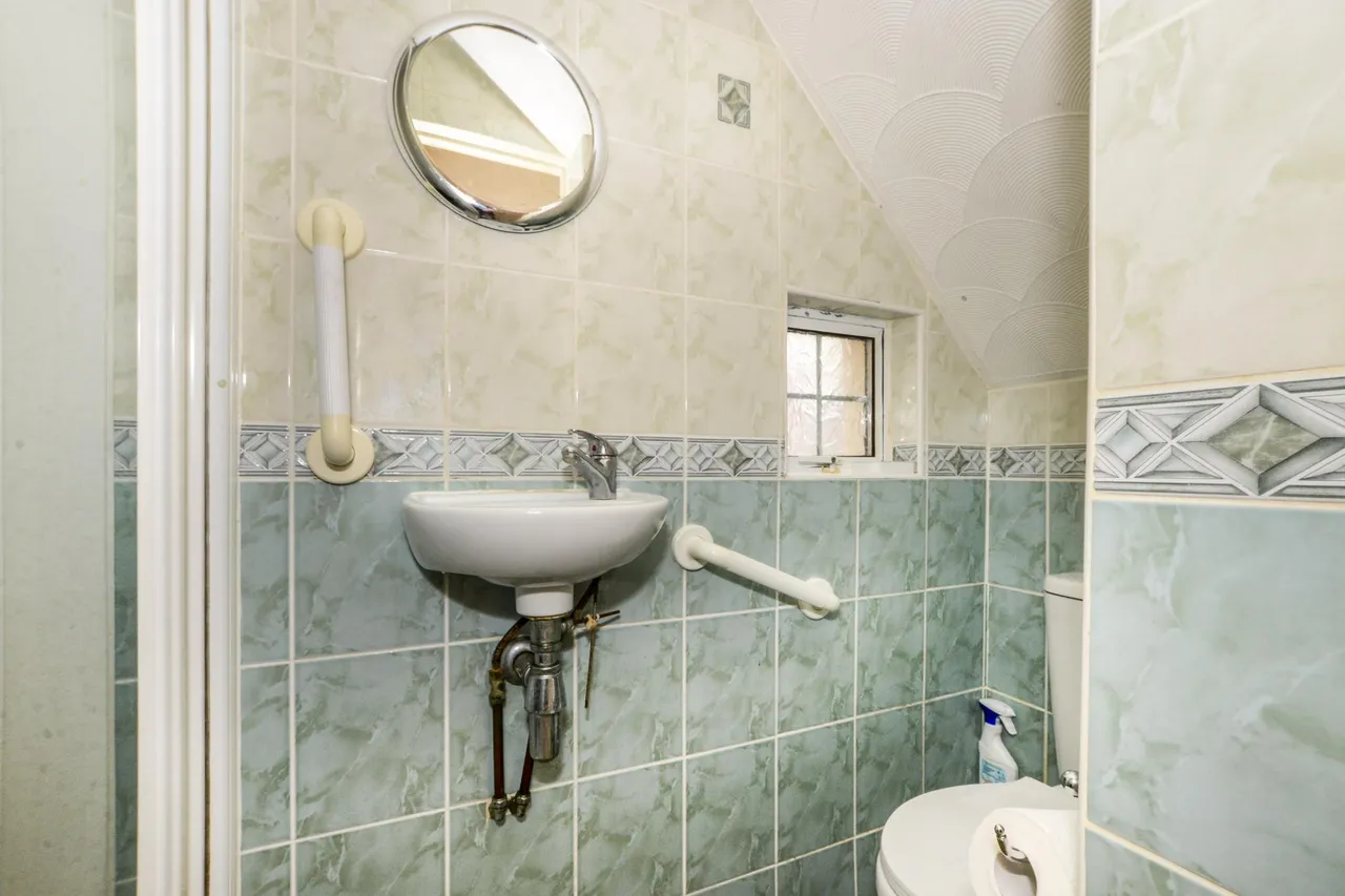 Kings Avenue, Greenford, UB6, photo 14