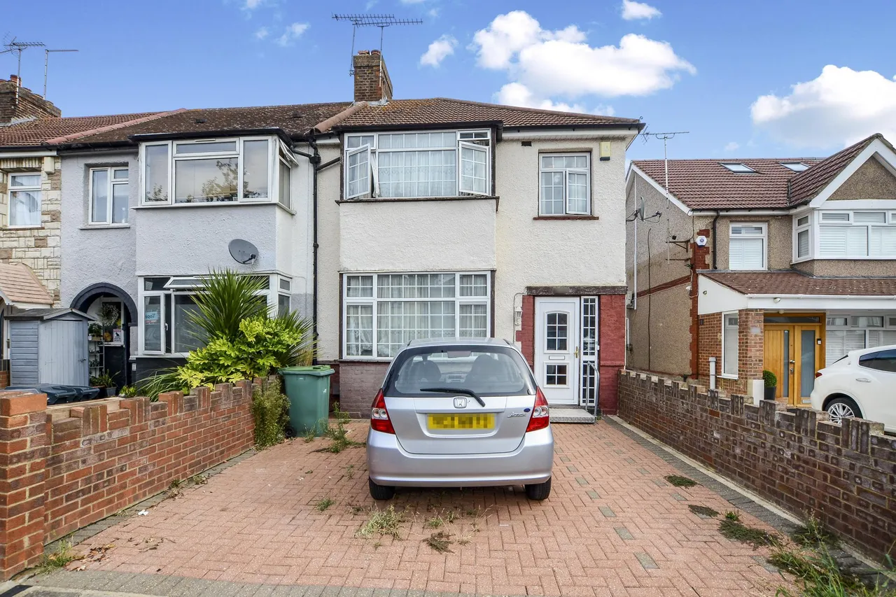 Kings Avenue, Greenford, UB6, photo 24