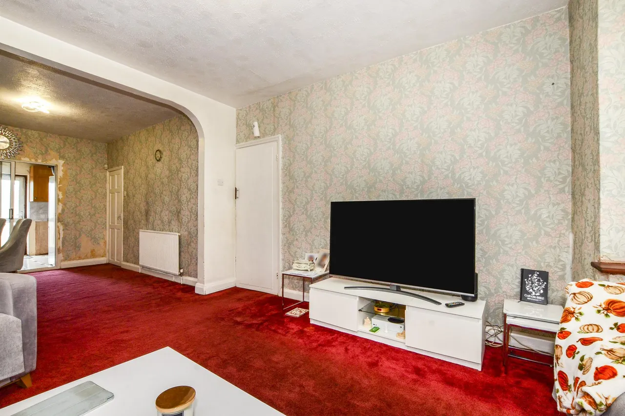 Kings Avenue, Greenford, UB6, photo 6