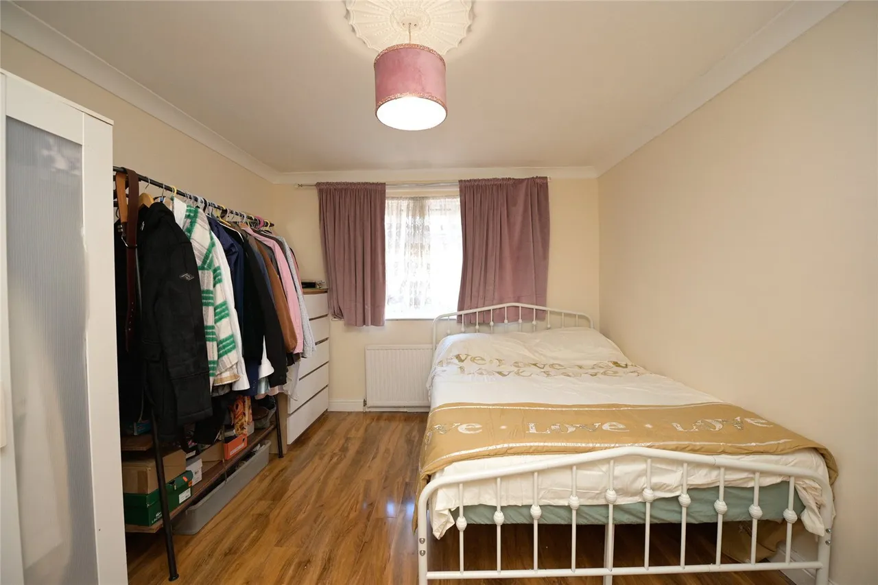 Hillrise Road, Collier Row, Romford, Havering, RM5, photo 13